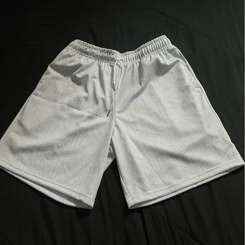 SKYSDALIMIT SHORTS SIZE L LIGHT GREY LIMITED EDITION ‼️😮‍💨